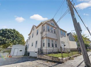 18 Division St, Lincoln, RI 02838