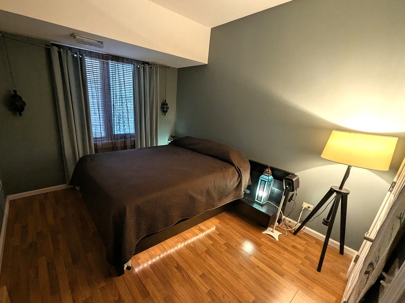 2 bed, 864 sqft, $3,200 — Photo 4