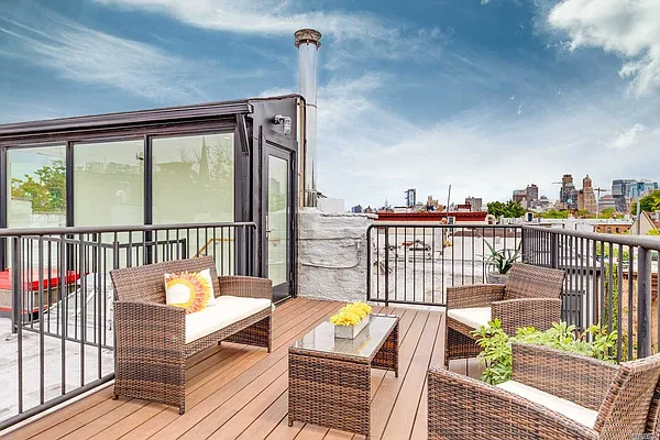 Sold by Berkshire Hathaway HomeServices Laffey International Realty | media 6