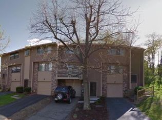 3147 Laurel Ridge Cir, Bridgeville, PA 15017