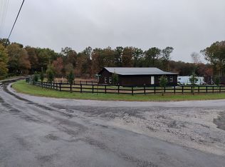 9007 Redbud Ln, Nunnelly, TN 37137