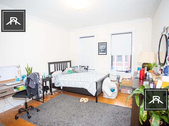 4th image of 27 Glenville Ave #8