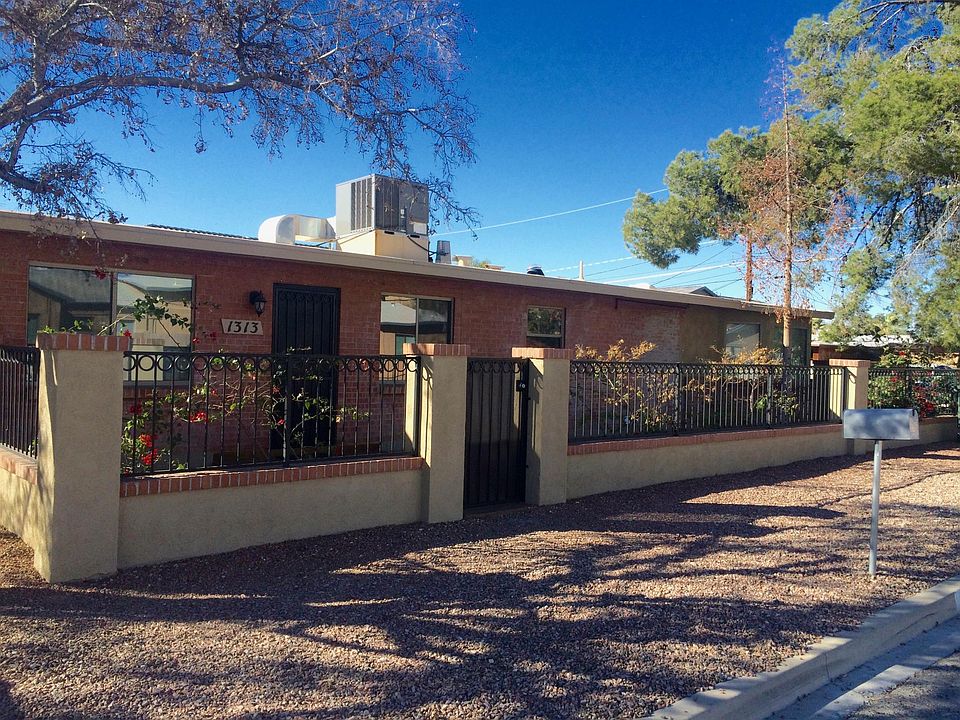 1st image of 1313 N Vine Ave