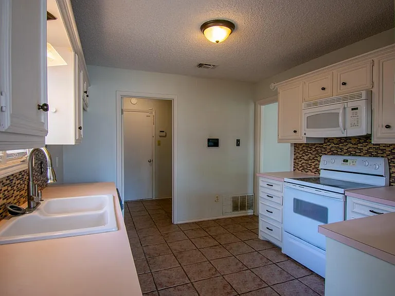 5706 87th Pl — Photo 7