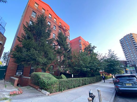 2nd image of 118-14 83rd Ave #M