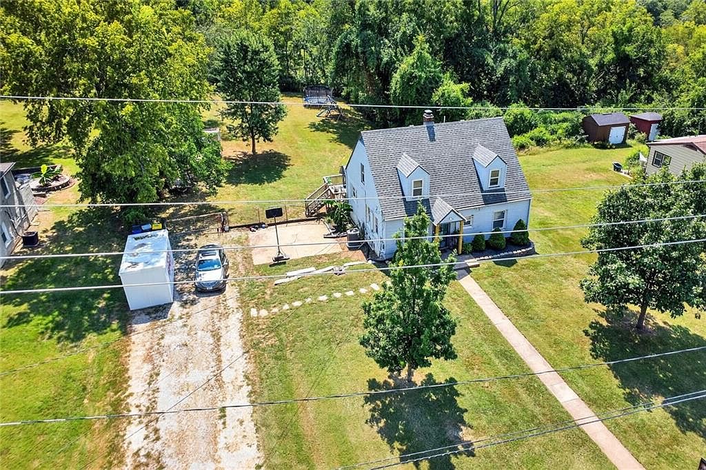 6707 E 66th St, Kansas City, MO 64133 | Zillow