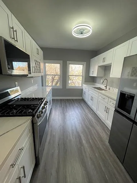 1240 N Hunter St — Photo 3