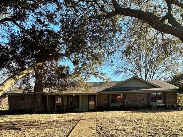 623 Aubrey Cir N, Greenwood, MS 38930