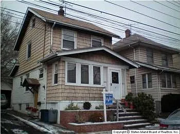 77 Winthrop Pl photo 1