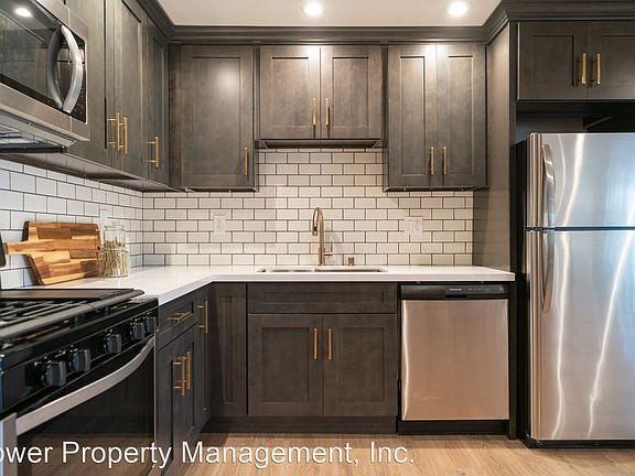 4th image of 12036 Culver Blvd #9