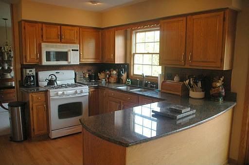 2nd image of 13325 S Columbine Cir