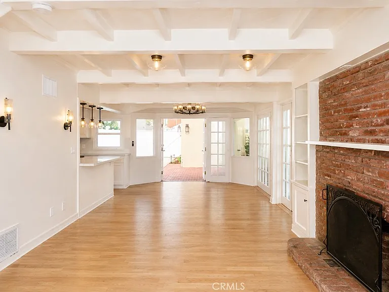 308 Coral Ave — Photo 6