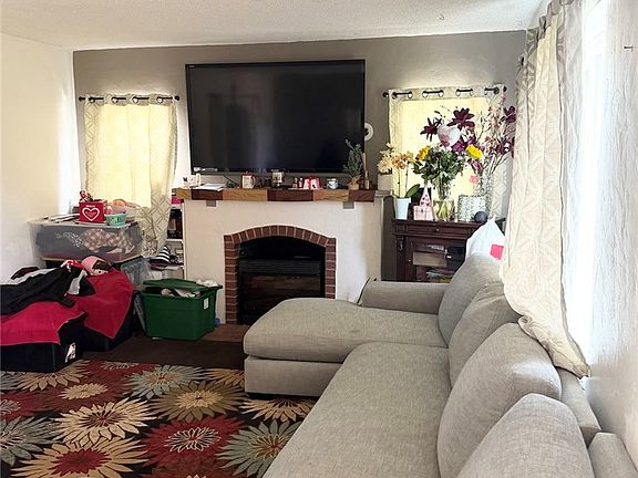 5th image of 9293 Garfield St