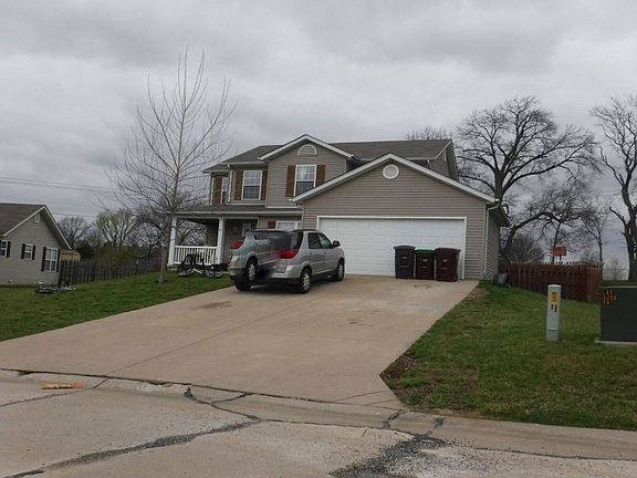 2nd image of 1370 Sleepy Hollow Dr