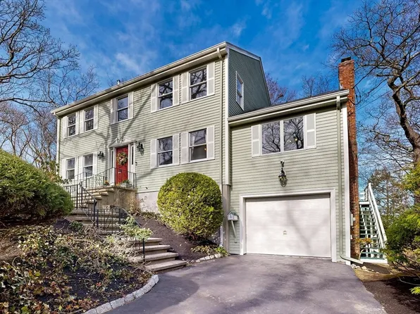 1 Hodge Rd, Arlington, MA 02474