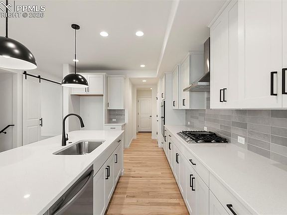 7th image of this home