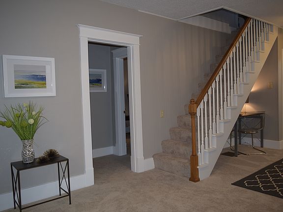 3rd image of 8820 Forest Ave