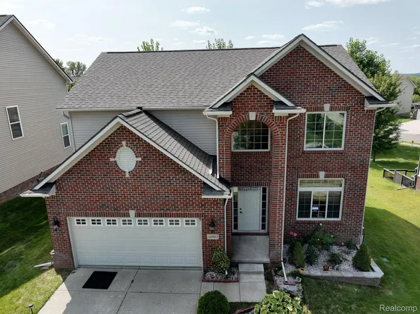 30903 Asbury Hill Dr, New Hudson, MI 48165