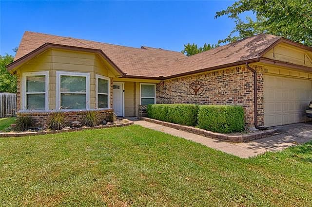 1st image of 3621 San Remo Dr