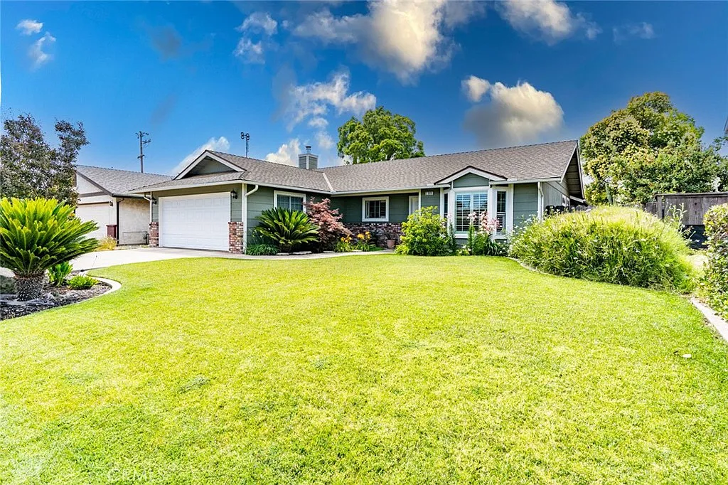 2308 Suncrest St photo 1