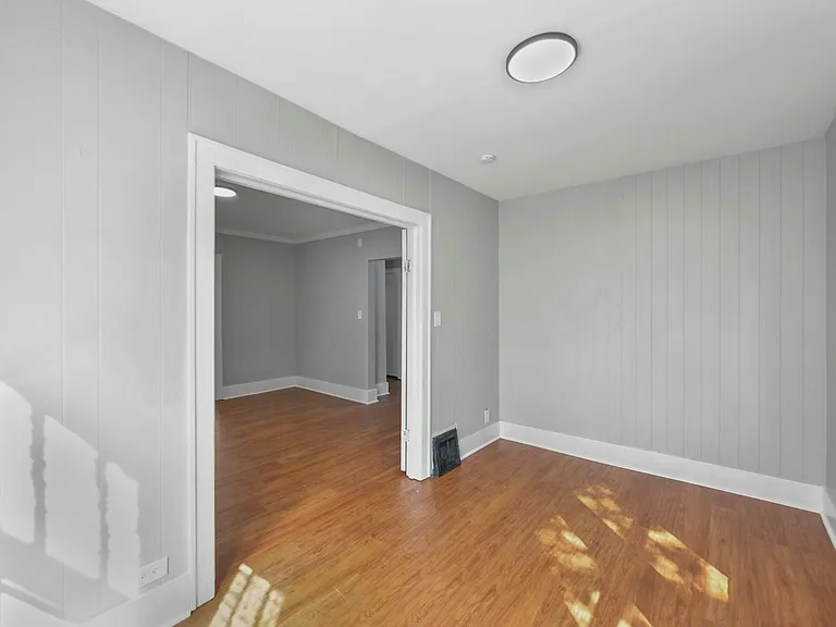 Half bedroom