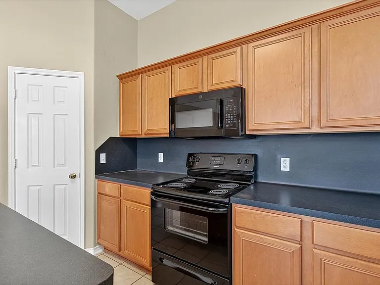 5933 Brightwood Dr — Photo 15