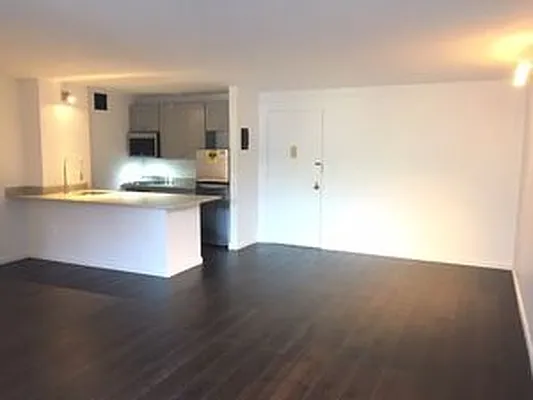 Rented by Lang Realty LLC | media 2