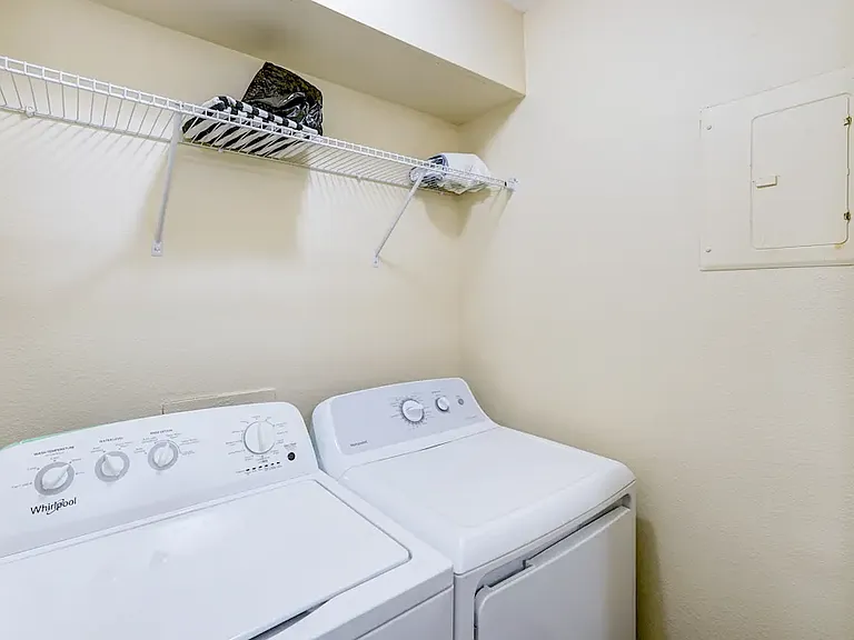 Spring Lake Village Apartments — Photo 21