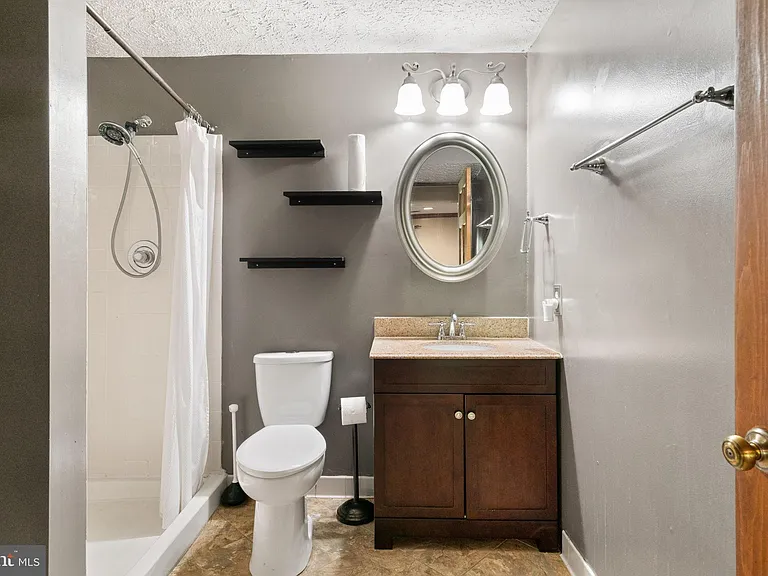 127 Pilgrim Cv — Photo 31