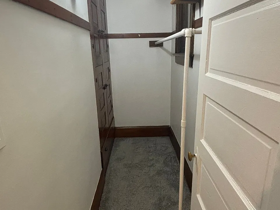 Walk in closet
