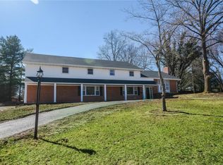20 Autumn Ln, Belleville, IL 62223