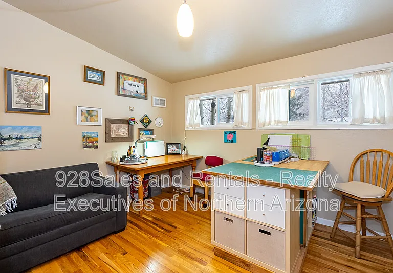 2304 N Talkington Dr — Photo 23
