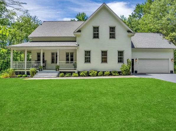 22 Carlisle Rd, Acton, MA 01720