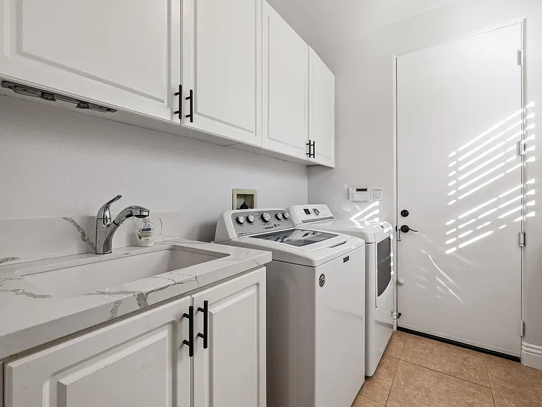 81045 Legends Way — Photo 28