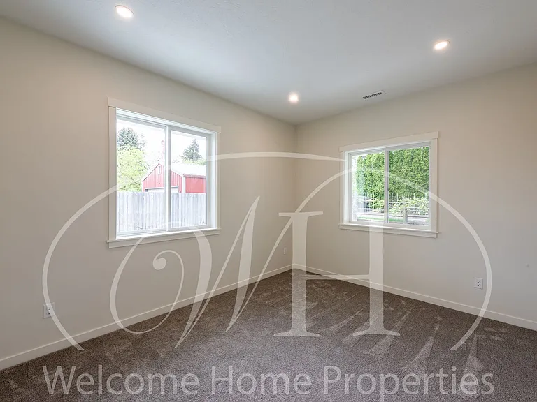 1335 Monroe St — Photo 12