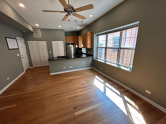 4th image of 3551 W Belle Plaine Ave #3