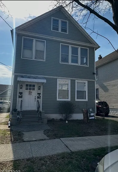 201 W 16th St — Photo 1