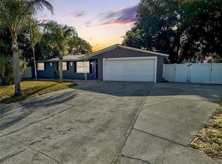 1001 Idlebriar Way, Tarpon Springs, FL 34689