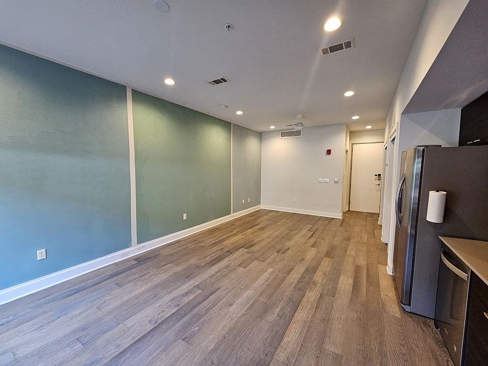 1st image of 1800 E 4th St Unit 204
