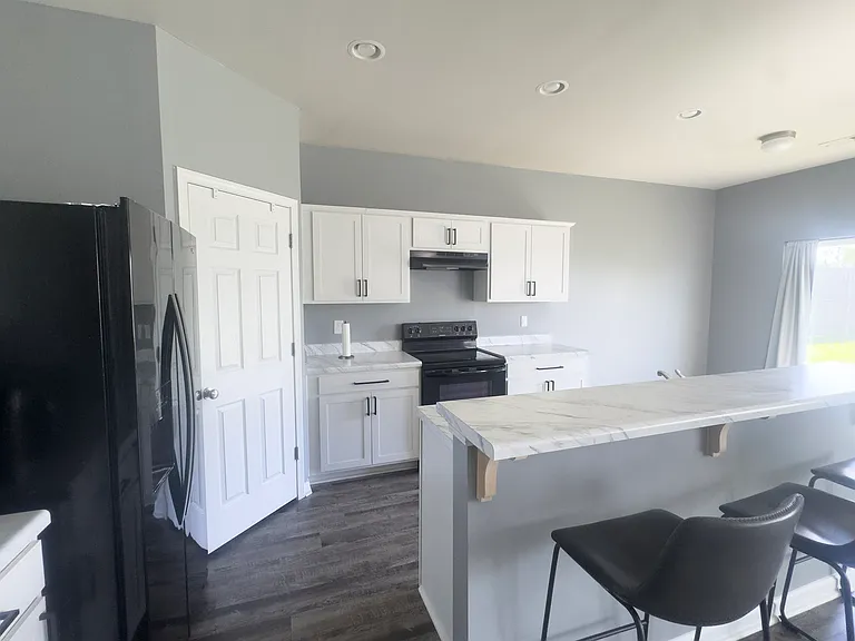 234 Highland View Dr — Photo 3