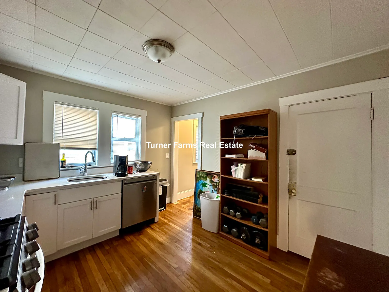 3 bed, 9999 sqft, $3,195 — Photo 3