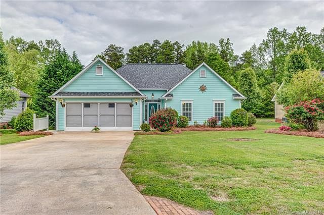 1st image of 118 Woodbend Dr