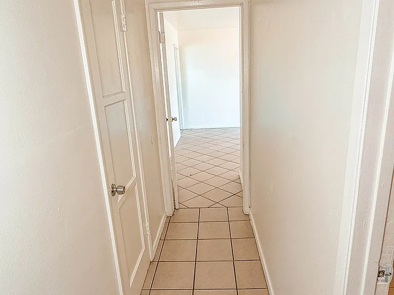 4520 Mesa Dr — Photo 17