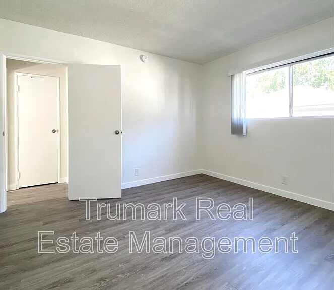585 E Washington Blvd #28 — Photo 5