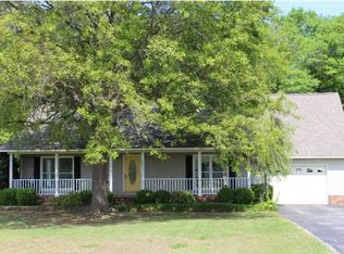 1016 20th Ave, Sheffield, AL 35660