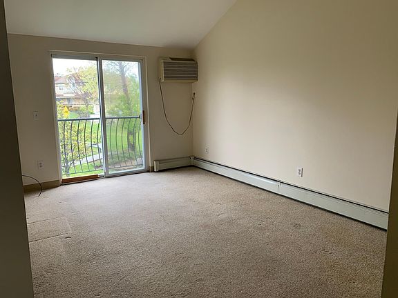 2nd image of 17716 S Conduit Ave APT 2G