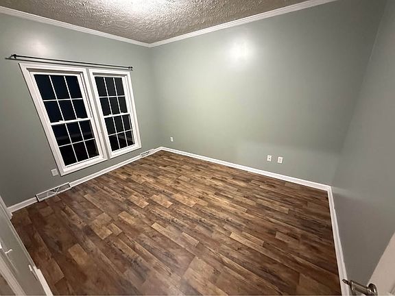 2nd image of 731 Manor Hills Rd