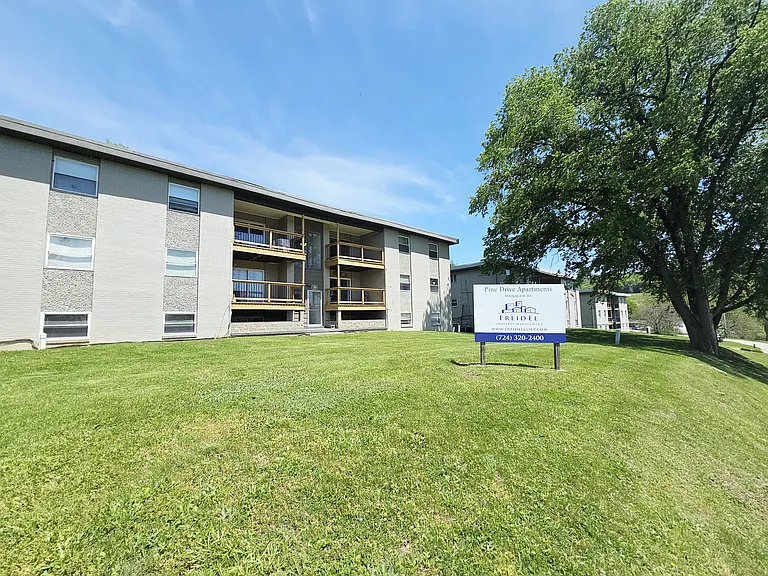 111 Pine Dr — Photo 27
