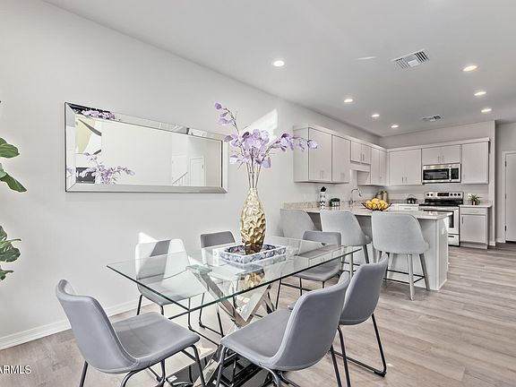 4th image of 2030 E MICHIGAN Avenue #1
