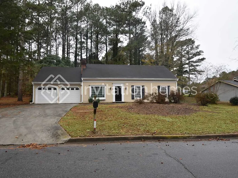 423 Willow Ct SE